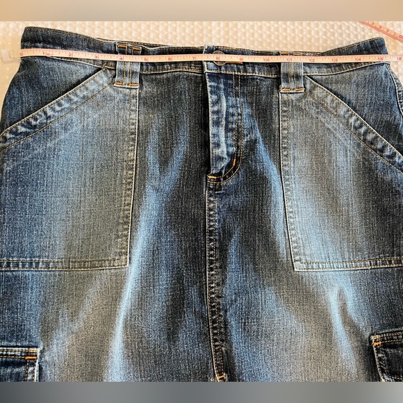 BCBGMaxAzria Blue Knee-Length Cargo Pencil Skirt Size 8 (1-030) - Picture 3 of 5